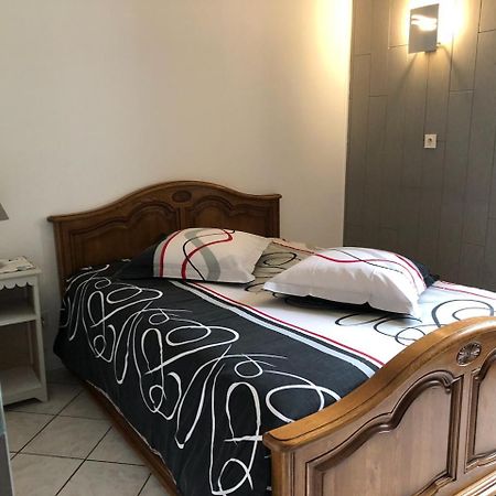 Ougney-Douvot Aux Berges Du Doubs B&B 외부 사진